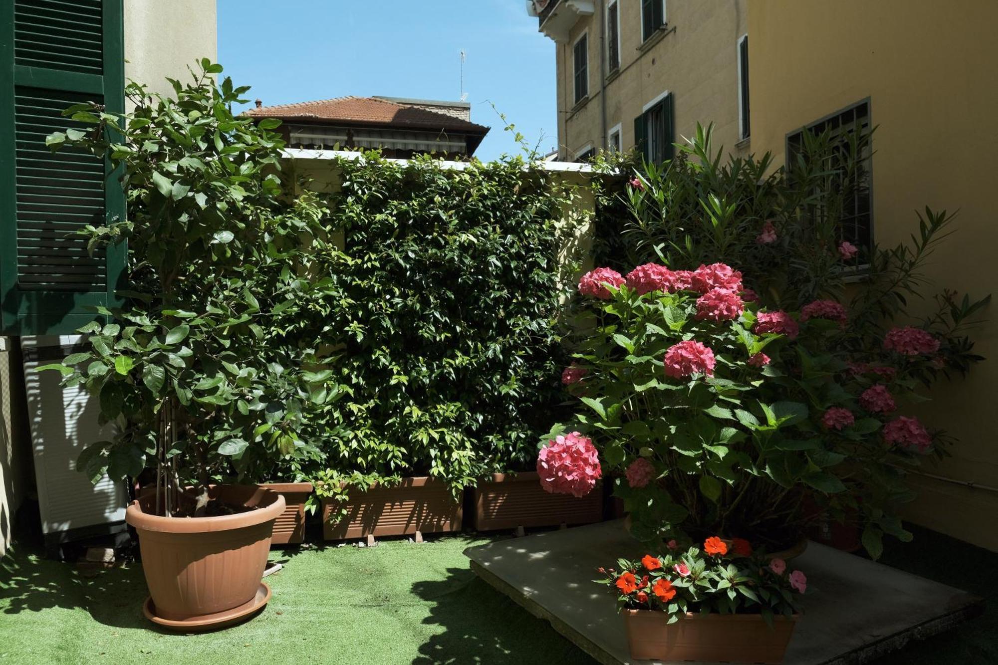 Comecasa Flowery Terraced Apartment Milano Exterior foto