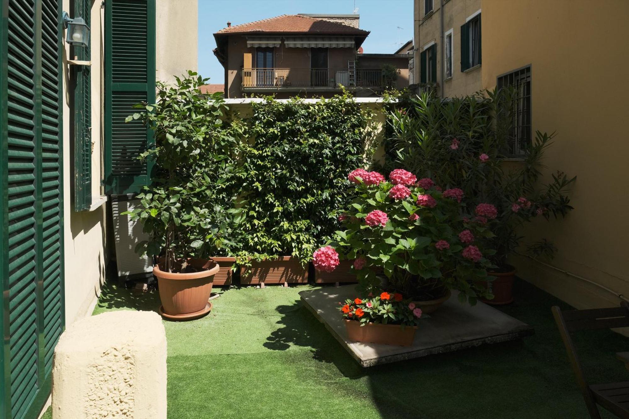 Comecasa Flowery Terraced Apartment Milano Exterior foto